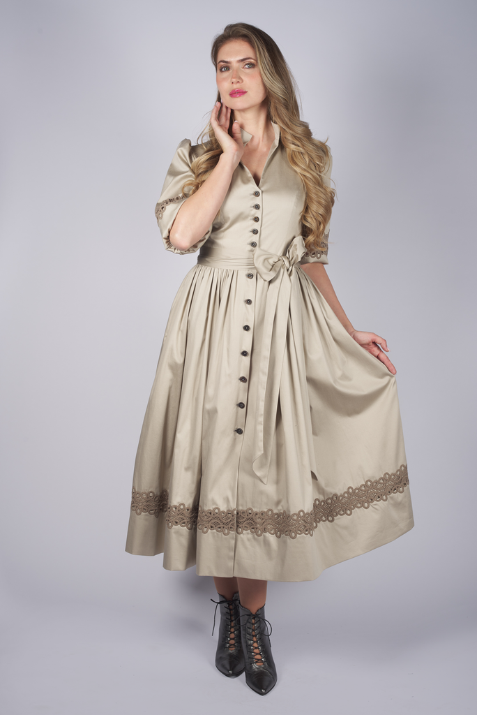 Kleid aus Baumwoll-Uni in creme