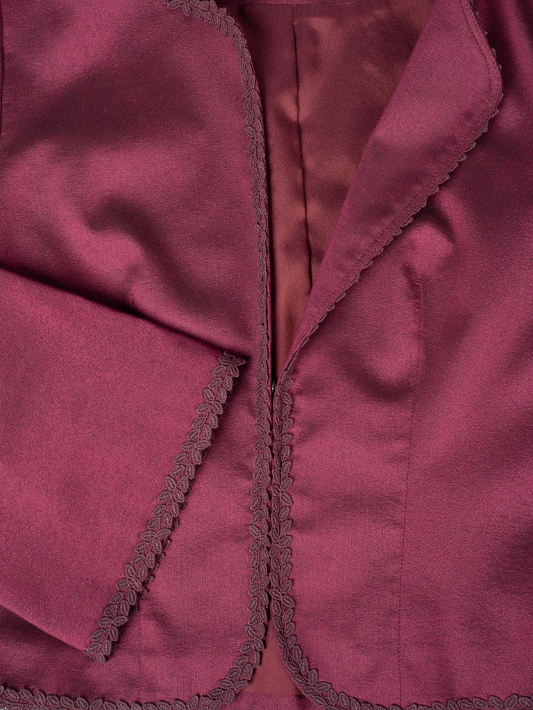 Schlichte Jacke mit Hakenverschluss in beere 4