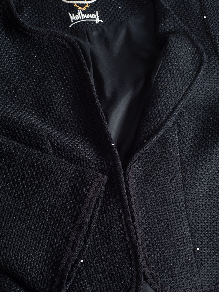 Schlichte Jacke mit Hakenverschluss in schwarz