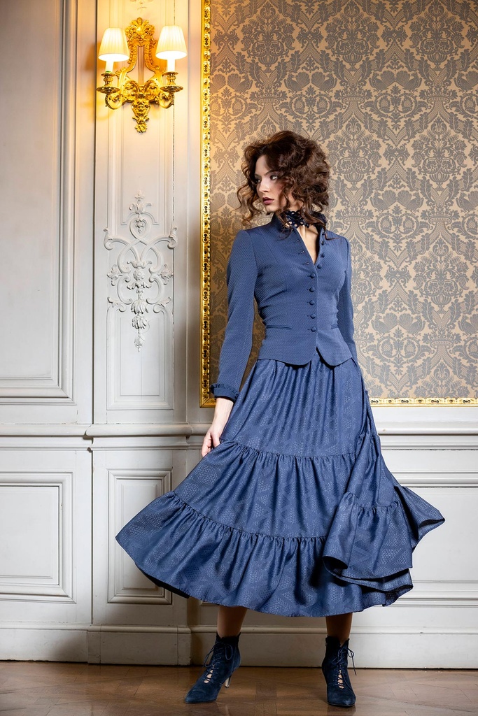 Modischer Rock in eisblau