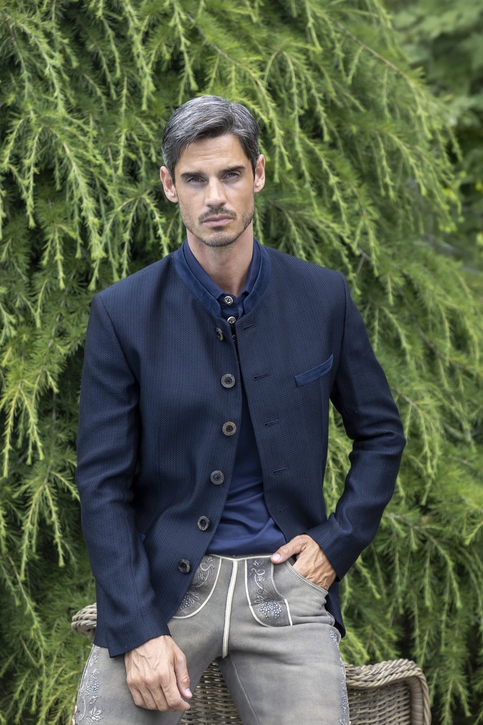 Schlichtes Sakko in marine