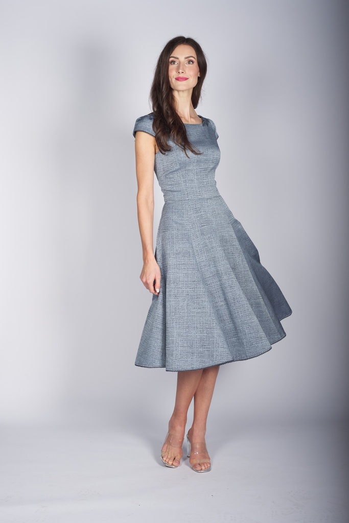 Kleid mit schwingendem Rock kristallblau