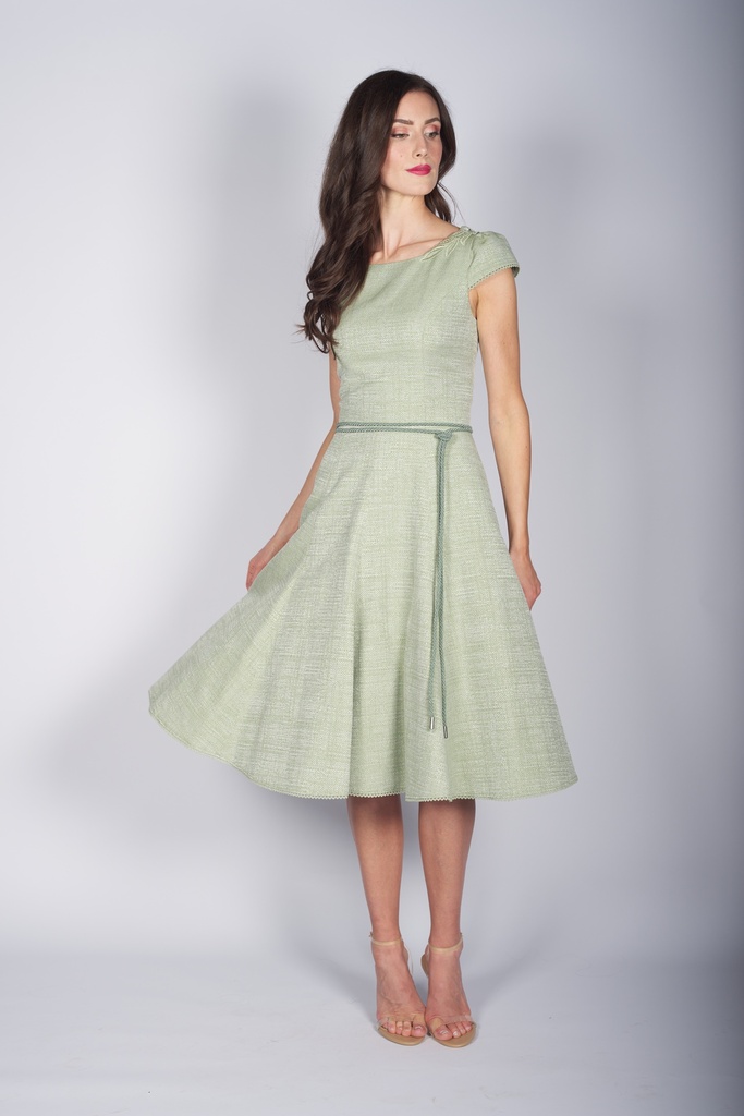 Kleid mit schwingendem Rock linde